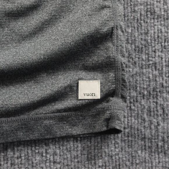 Vuori Shirt Men Large Tradewind Performance Tee Gray Athletic Crewneck Gym Casua - Picture 2 of 7